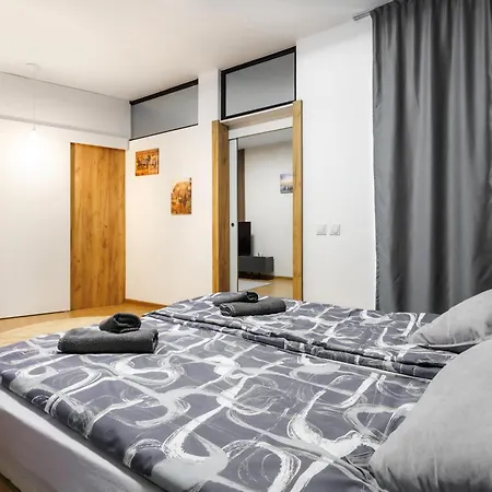Ivy's Cozy Retreat I Free Parking I Near Kapana Апартаменты *