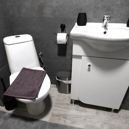 Ivy's Cozy Retreat I Free Parking I Near Kapana アパート プロヴディフ