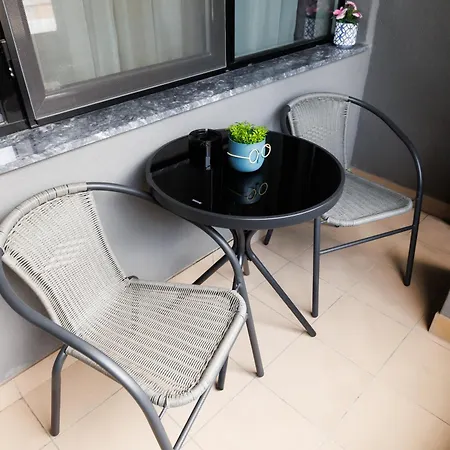 Ivy's Cozy Retreat I Free Parking I Near Kapana Апартаменты